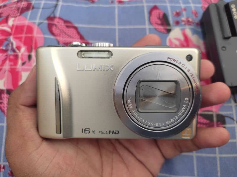 Panasonic camera DMC-TZ20 urgent for sale 3