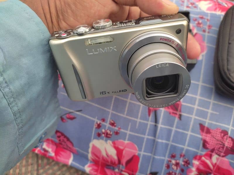 Panasonic camera DMC-TZ20 urgent for sale 8