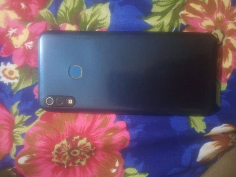 Infinix hot 8 lite good condition 3