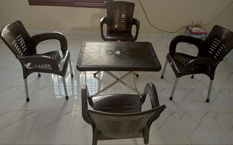 PLASTIC OUTDOOR GARDEN CHAIRS TABLE SET AVAILABLE FOR SALE 12