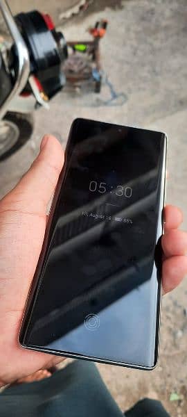 tecno spark 20 pro plus 2