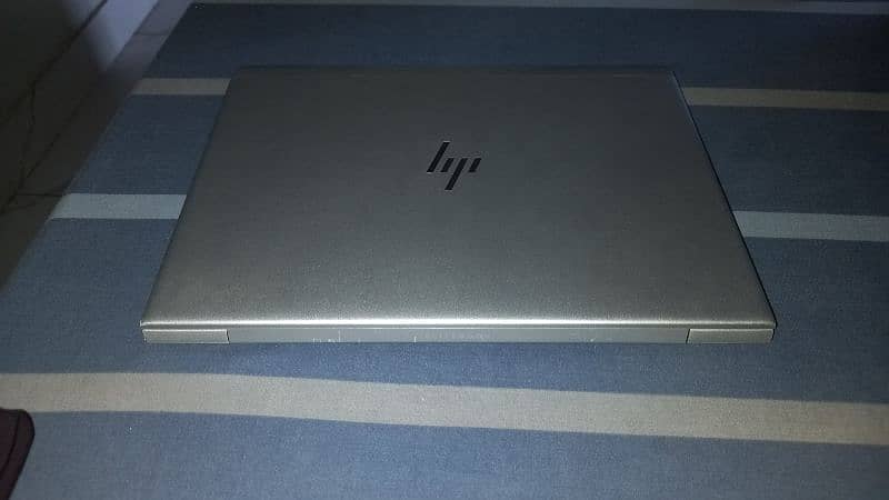 HP Elitebook G5 830 i7 8th (Gen) 3