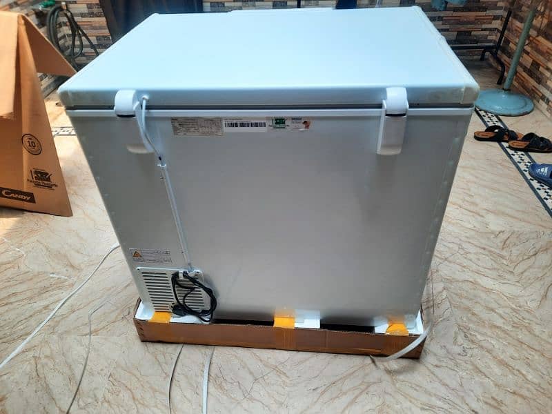 Haier  ( HDF-285SD ) chest freezer for Sale. 2