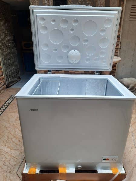 Haier  ( HDF-285SD ) chest freezer for Sale. 3