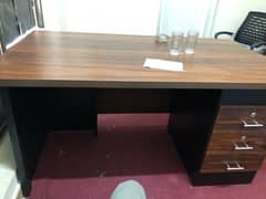 office or study table for sale urgent