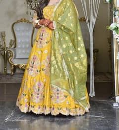 Mehndi bridle lehnga  (one touch )