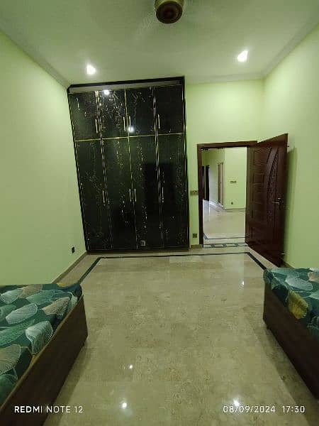 Boys hostel available in DHA Lahore 1