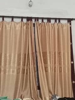 four golden curtains 0