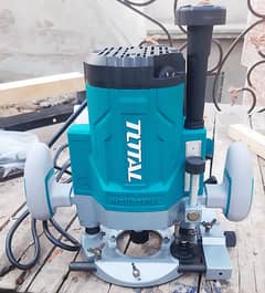 Wood Router - Total Plunge Router 2200W