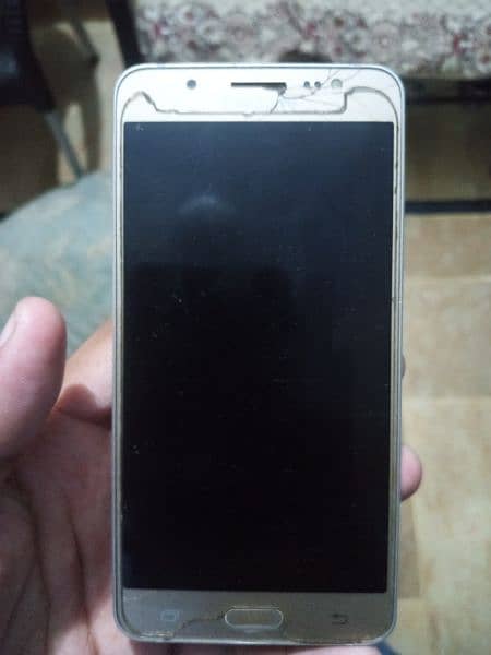 Samsung j5 2016 4