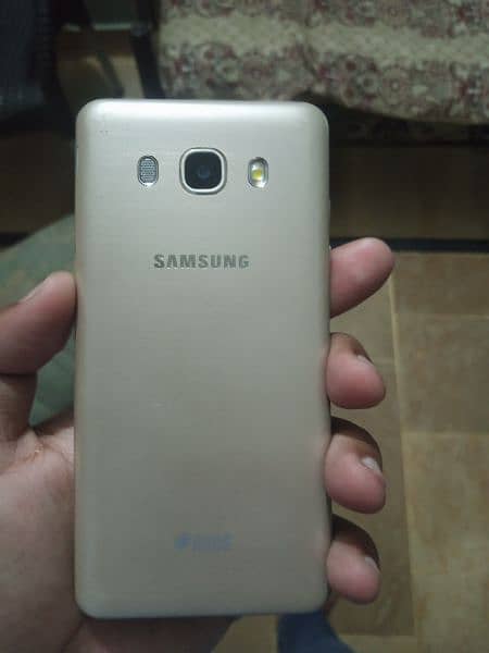 Samsung j5 2016 5