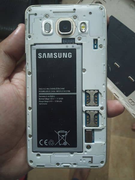 Samsung j5 2016 7