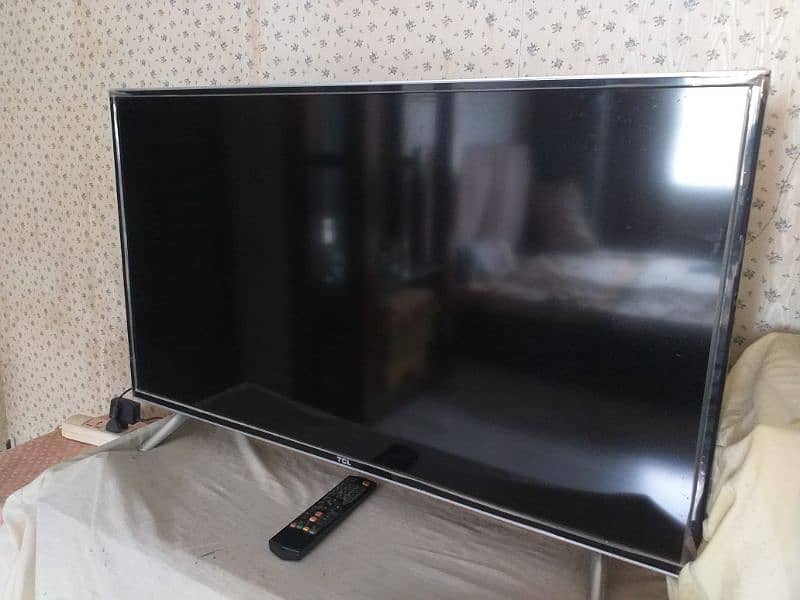 Tcs smart tv 40 inch Good condition 3