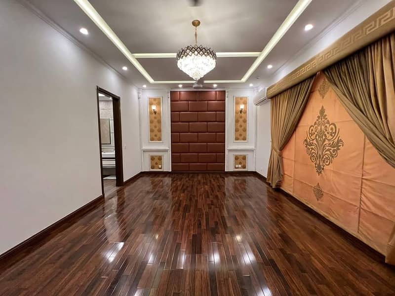 Wooden Floor / SPC Flooring / Vinyl Floor / Wallpaper / Grass / Blind 2