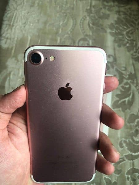 iPhone 7 pta approved with box 0