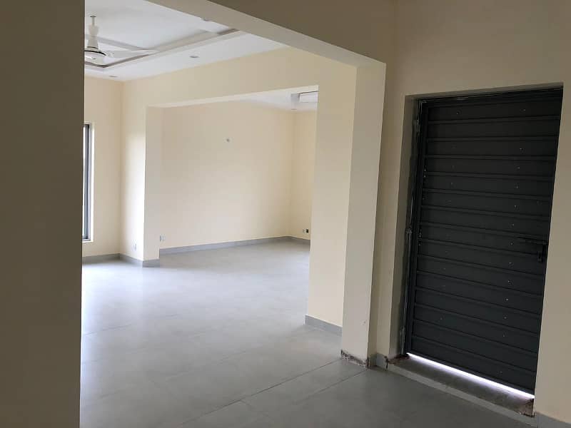 Kanal House In DHA Phase 5-E- For ( RENT ) Lahore 3