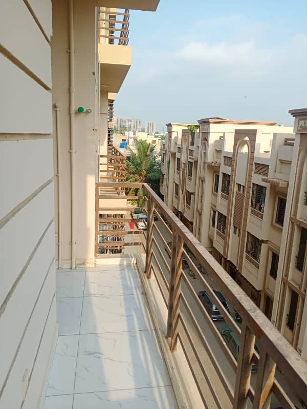 FOR RENT - 2ND FLOOR 3 BEDDD FLAT (WEST OPEN-CORNER) IN KINGS COTTAGES PHASE-2 GULISTAN E JAUHAR BLOCK-7 KARACHI 11