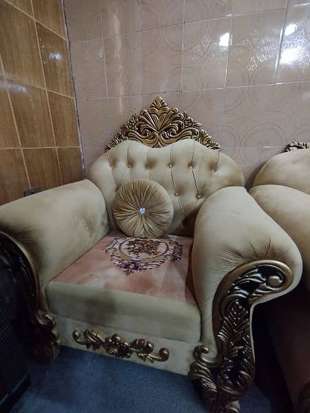 Urgent Sale 3+2+1 Seaters Sofa Set 1