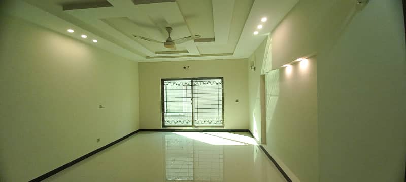 Kanal Upper Portion For Rent In DHA Phase 3-Z 1