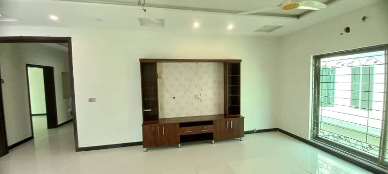 Kanal Upper Portion For Rent In DHA Phase 3-Z 3