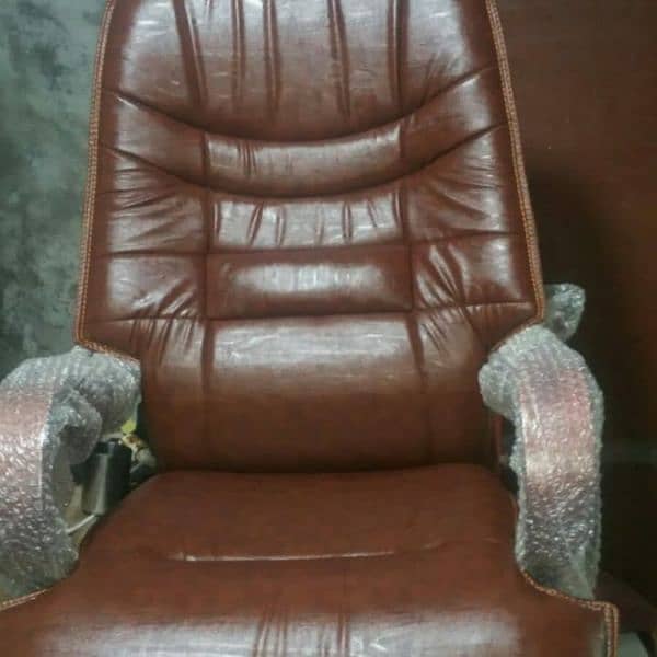 VIP Office Boss chair available h with warranty and cash on delivery. 5