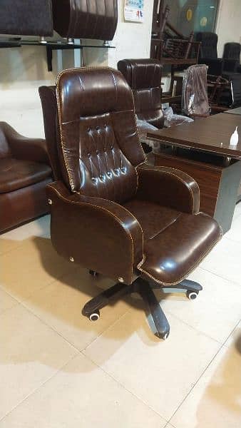 VIP Office Boss chair available h with warranty and cash on delivery. 6