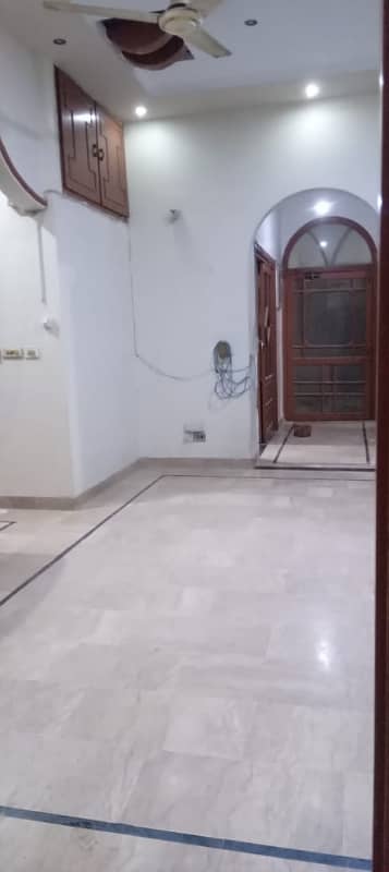 portion for rent gulshan-e-iqbal bock 13D2 6