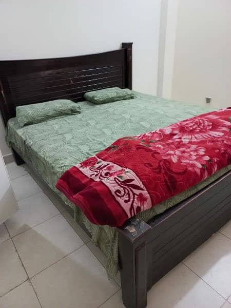 wooden double bed excellent 1