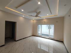 BRAND NEW BEAUTIFULL UPPER PORTION (12 MARLA )AVAILABLE FOR RENT 0