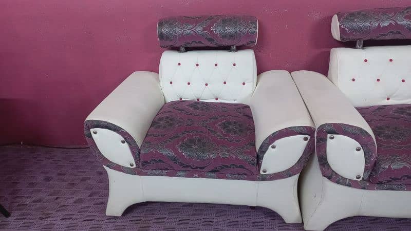 7. seter sofa set with fancy glass tablet one couch 7