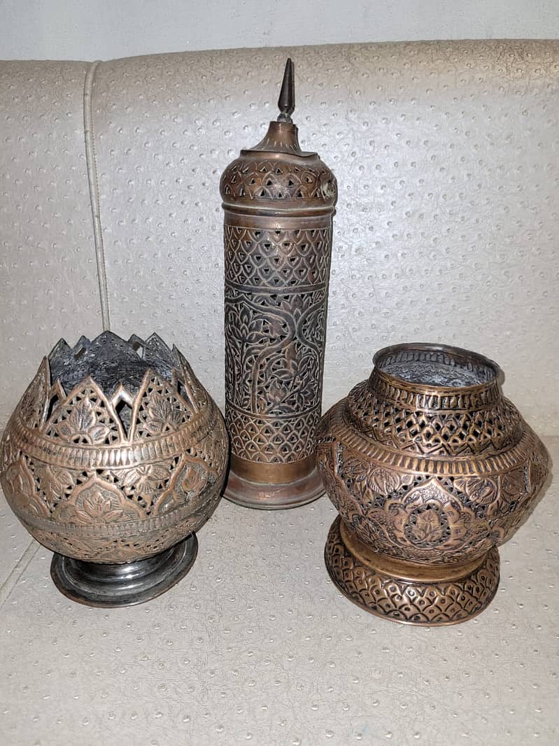 ANTIQUE WORLD  OFER A COLLECTION OF COPPER HANDICRFT HOME DECOR IMPORT 15