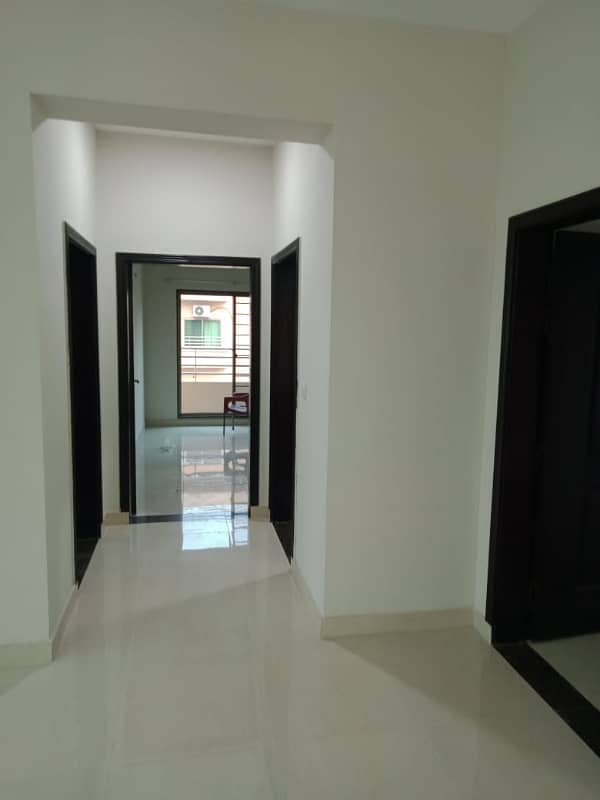 12 Marla 4 Bedrooms Flat For Rent 15