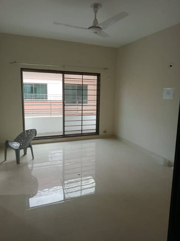 12 Marla 4 Bedrooms Flat For Rent 22