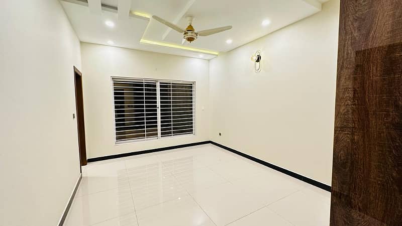 First Floor Family Flat Ava For Rent At 6 Road Rawalpindi 3