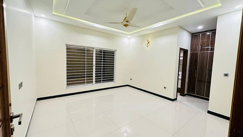 First Floor Family Flat Ava For Rent At 6 Road Rawalpindi 6