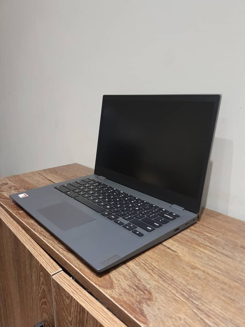 Lenovo Chromebook 14E - Ram 4 GB - SSD 32 GB - LED 14.0" 5