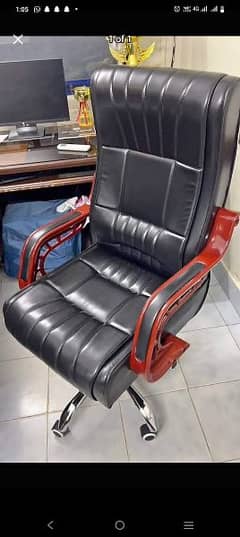 VIP Office Boss chair available h with warranty and cash on delivery. 0