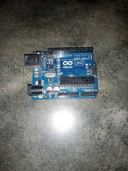 Arduino Uno R3 with cable 0