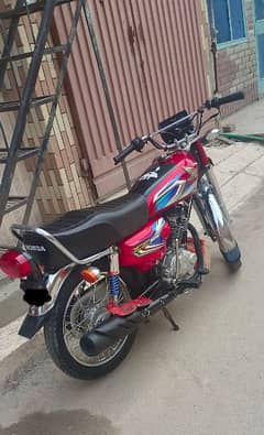 Honda CG 125 Red. 2022 Modle. Exchange with GD110s OR PRIDER 100 cc.