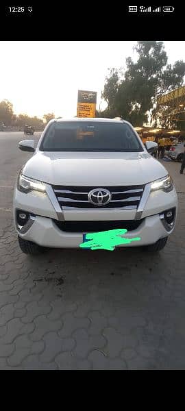 Toyota Fortuner V 2020 0