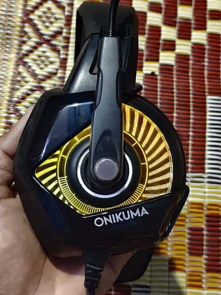 ONIKUMA K6 RGB GAMING HEADPHONE BRANDED GOOD CONDITIOB 2