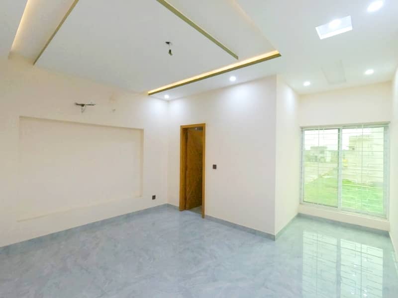 A Perfect House Awaits You In Royal Residencia - Block D Lahore 22