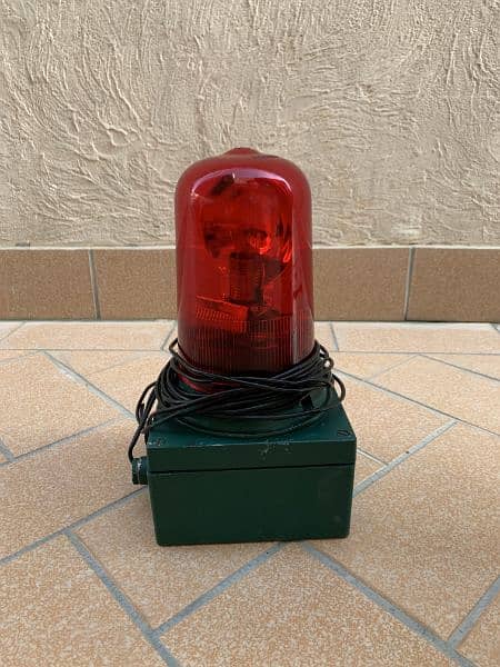 Red Rotating Light Indicator With Motor 2