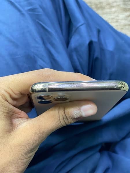 IPHONE 11 PRO MAX 64/GB PTA APPROVED 6