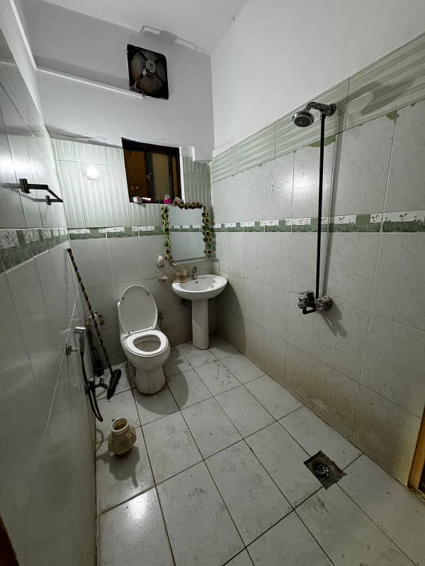 WATER BORING SINGLE STORY HOUSE FOR RENT LOCATION GULRAIZ 2 6