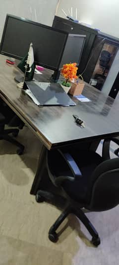 Office table