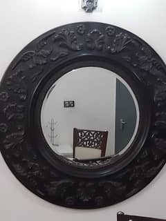 ROUND MIRROR