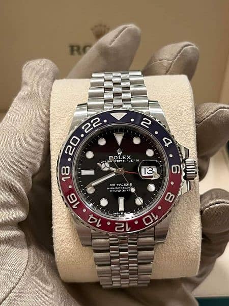 WATCH BUYER | Rolex Submariner Cartier Panthere Graham Rado Jubile IWC 15