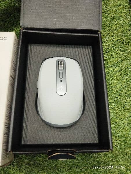 Logitech mx anywhere 3 for mac wireless Bluetooth multi davice mouse 5