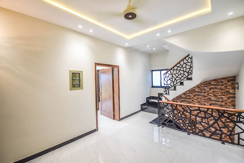 5 Marla Ultra Modern Design House For Sale In DHA Lahore 6